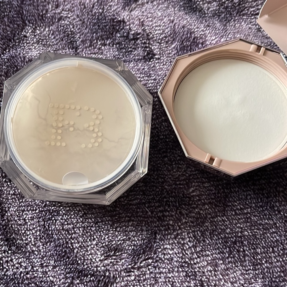 Fenty Butter PRO FILT'R INSTANT RETOUCH SETTING POWDER - Picture 4 of 7